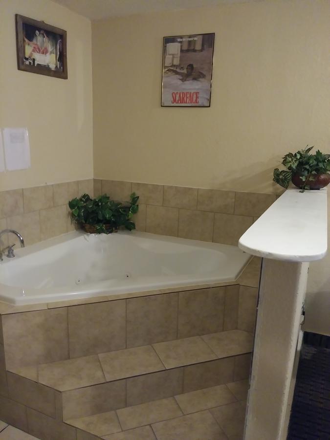 Garden Inn & Suites Ню Браунфелс Екстериор снимка