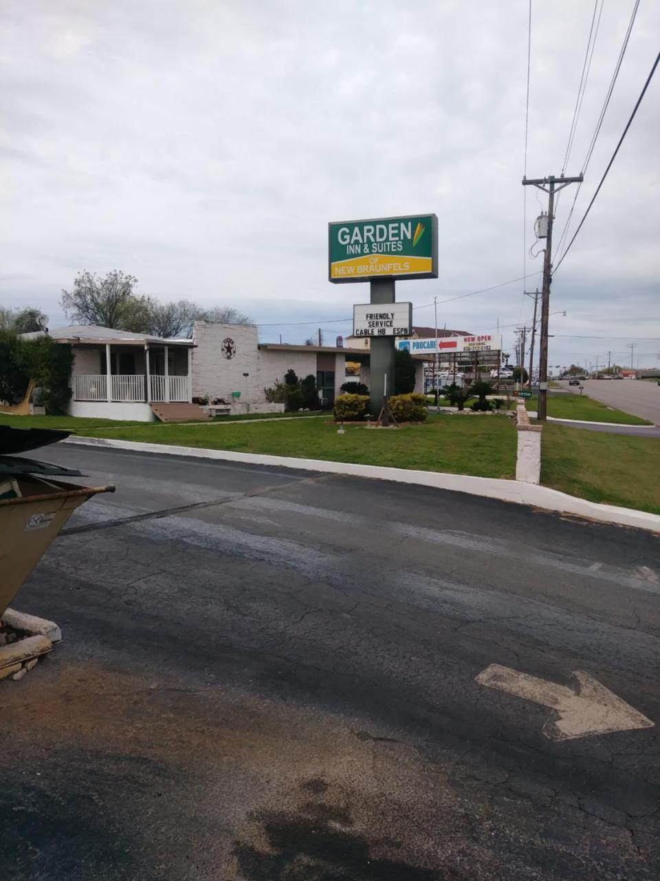 Garden Inn & Suites Ню Браунфелс Екстериор снимка