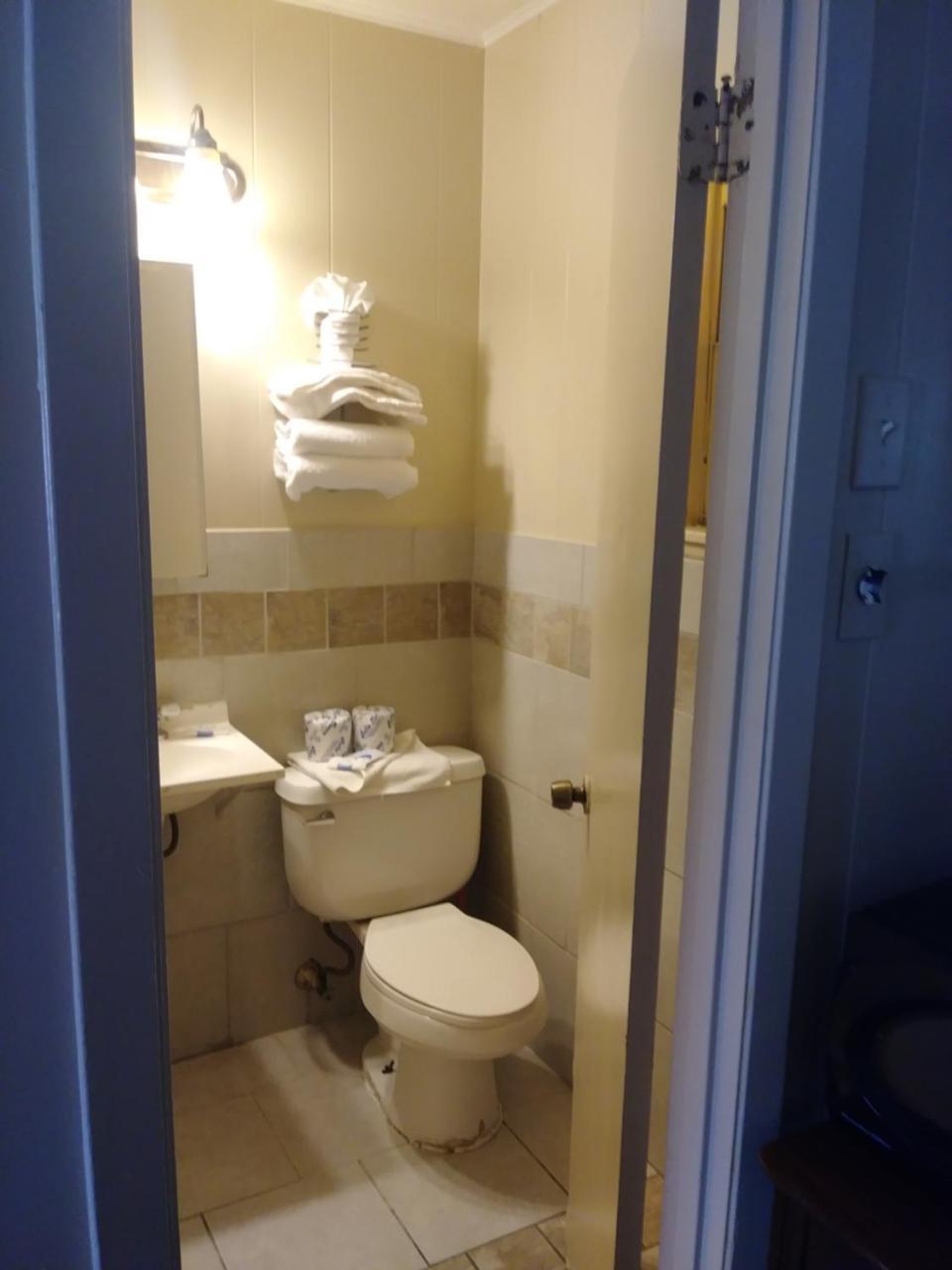 Garden Inn & Suites Ню Браунфелс Екстериор снимка