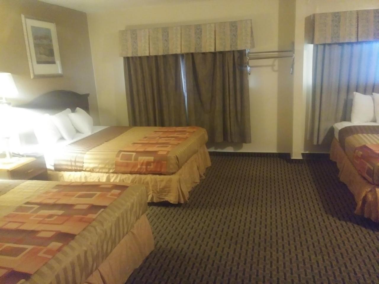 Garden Inn & Suites Ню Браунфелс Екстериор снимка